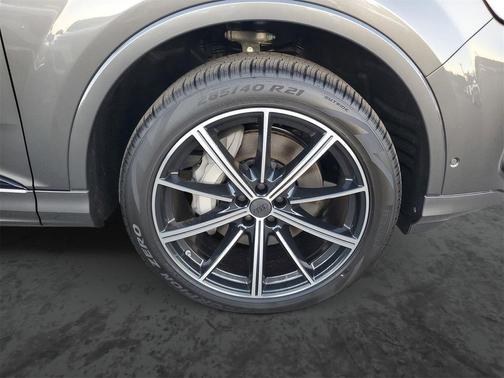 2026 Audi Q7 45 Premium Plus