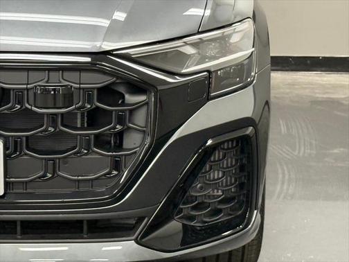 2025 Audi Q8 55 Premium Plus