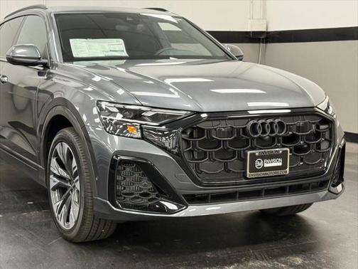 2025 Audi Q8 55 Premium Plus