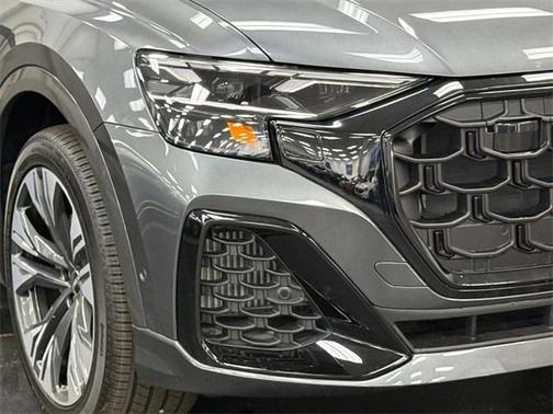 2025 Audi Q8 55 Premium Plus