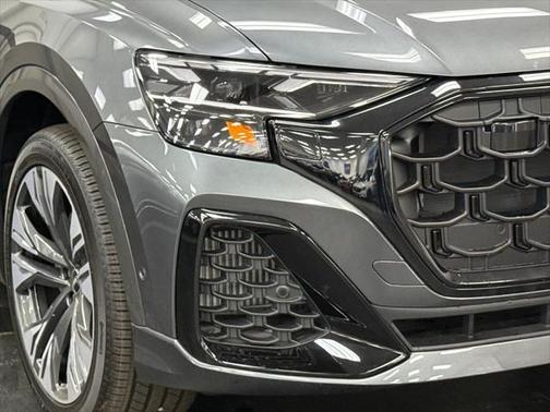 2025 Audi Q8 55 Premium Plus