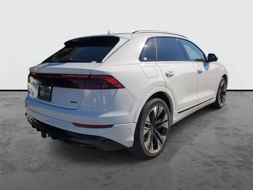 2026 Audi Q8 55 Premium Plus