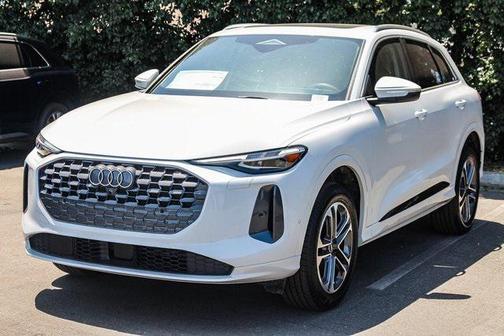 2025 Audi Q5 Premium Plus