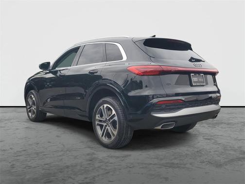 2025 Audi Q5 Premium TFSI quattro S tronic