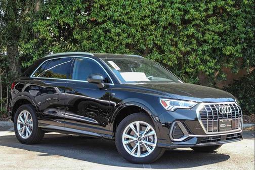 2025 Audi Q3 Premium 45 TFSI S line quattro Tiptronic