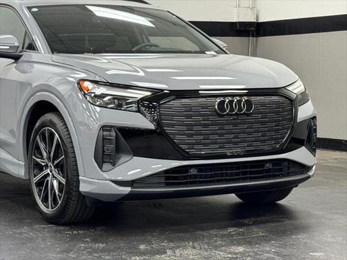 2025 Audi Q4 e-tron Premium 45 quattro