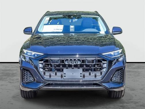 2025 Audi Q8 55 Premium