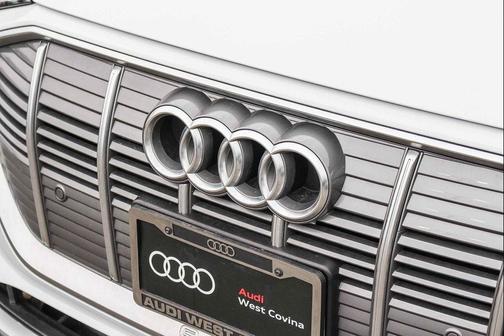 2022 Audi e-tron Premium