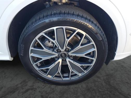 2025 Audi Q5 Premium Plus TFSI quattro S tronic