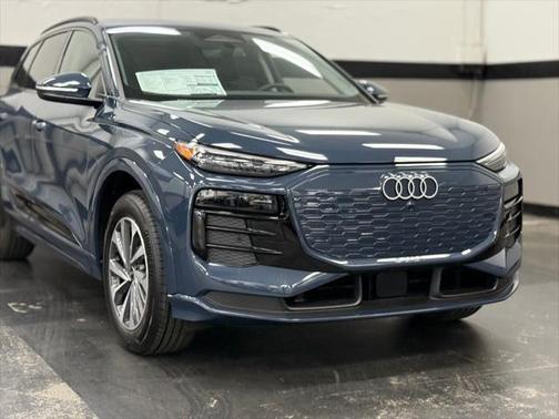 2025 Audi Q6 e-tron Premium Plus quattro