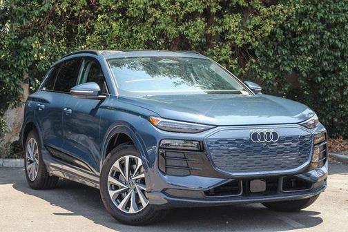 2025 Audi Q6 e-tron Premium Plus quattro