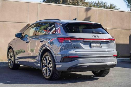 2025 Audi Q4 e-tron Premium 45 RWD