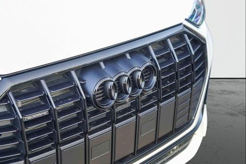 2025 Audi Q3 45 S line Premium Plus