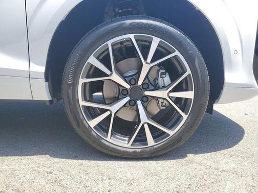 Glacier White Metallic 2026 Audi Q3 TFSI quattro S tronic