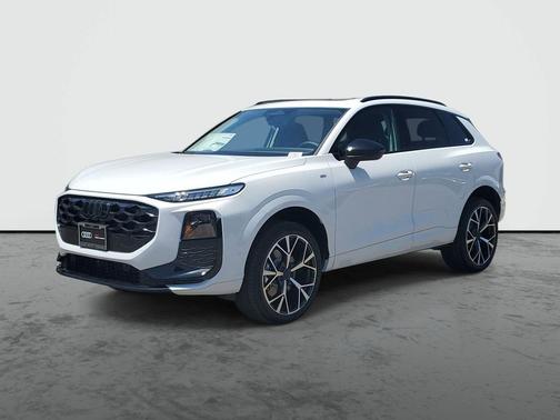 Glacier White Metallic 2026 Audi Q3 TFSI quattro S tronic
