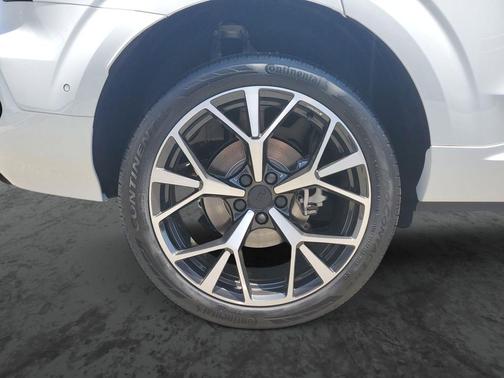 Glacier White Metallic 2026 Audi Q3 TFSI quattro S tronic