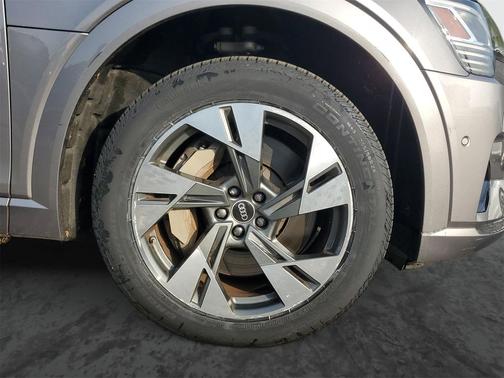 2022 Audi e-tron Premium