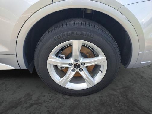 2023 Audi Q5 40 Premium