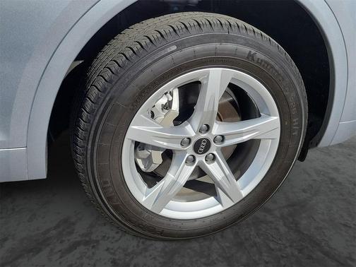 2023 Audi Q5 40 Premium