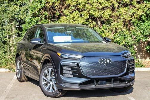 2025 Audi Q6 e-tron Premium quattro