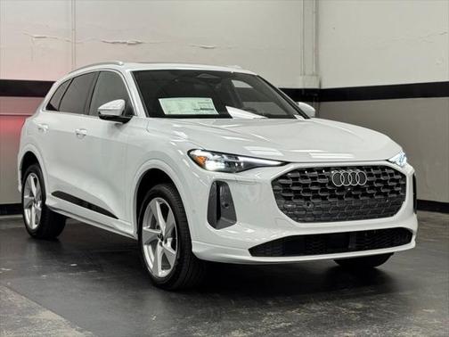 2025 Audi Q5 Premium Plus