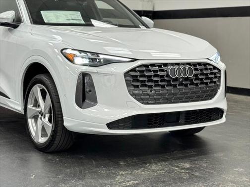 2025 Audi Q5 Premium Plus