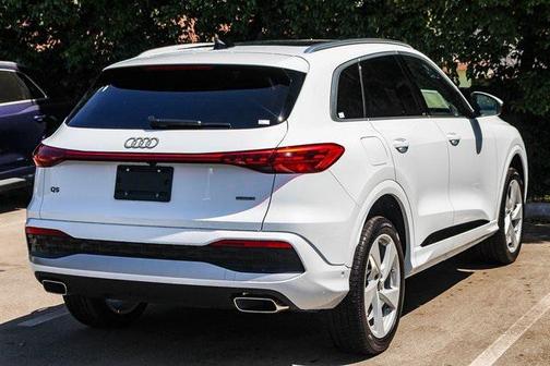 2025 Audi Q5 Premium Plus