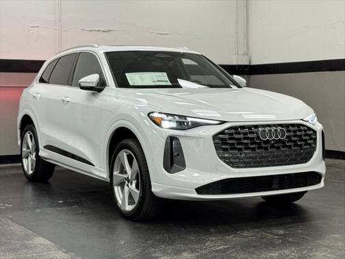 2025 Audi Q5 Premium Plus