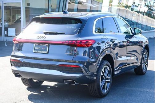 2025 Audi Q5 Premium TFSI quattro S tronic