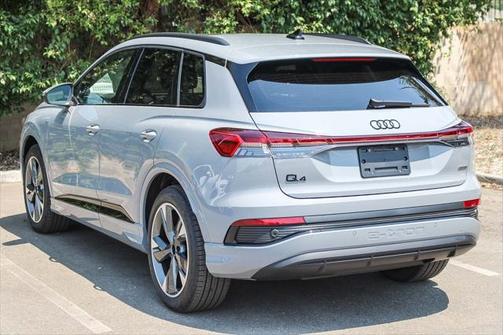 2025 Audi Q4 e-tron Premium 55 quattro