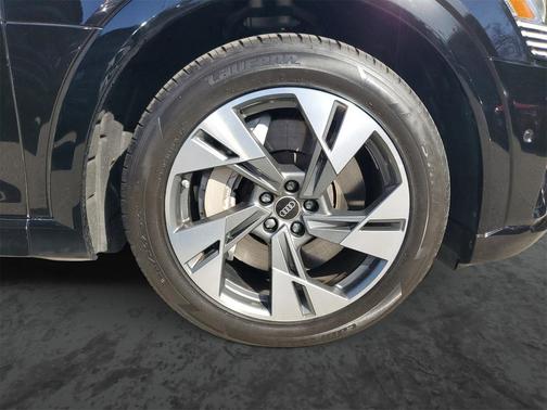 2023 Audi e-tron Premium quattro