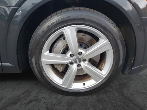 2019 Audi e-tron Premium Plus