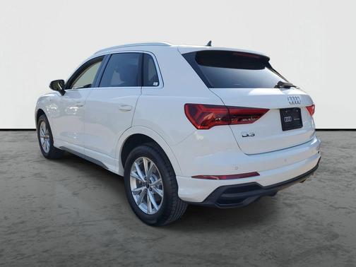 2023 Audi Q3 45 S line Premium Plus
