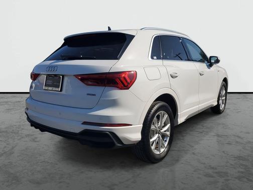2023 Audi Q3 45 S line Premium Plus
