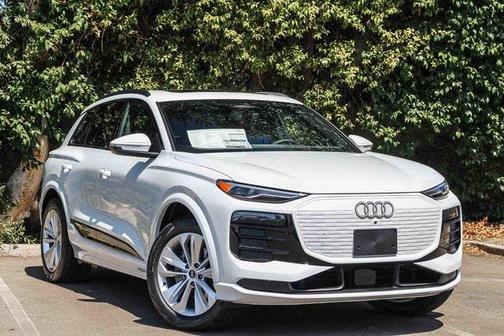 2025 Audi Q6 e-tron Premium