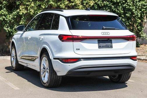 2025 Audi Q6 e-tron Premium