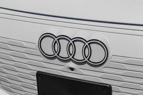 2025 Audi Q6 e-tron Premium