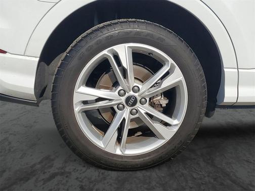 2022 Audi Q3 45 S line Premium Plus