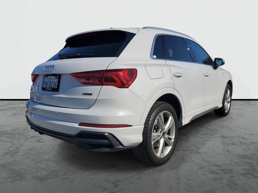 2022 Audi Q3 45 S line Premium Plus