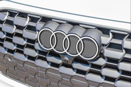 2025 Audi Q5 Premium Plus TFSI quattro S tronic
