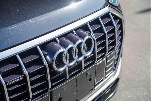 2023 Audi Q3 45 S line Premium Plus