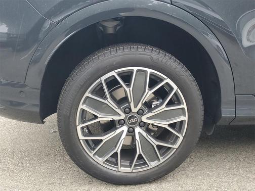 2025 Audi Q5 Premium Plus TFSI quattro S tronic