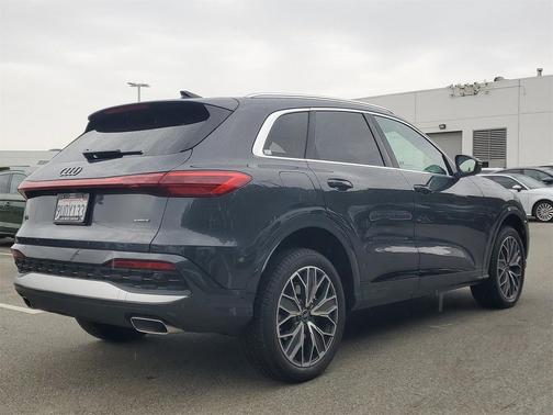 2025 Audi Q5 Premium Plus TFSI quattro S tronic