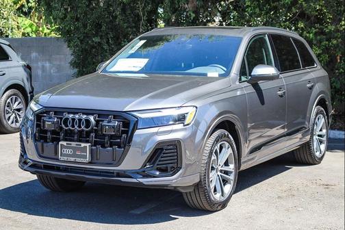 2025 Audi Q7 45 Premium