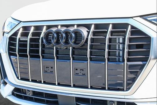 2025 Audi Q3 45 S line Premium Plus