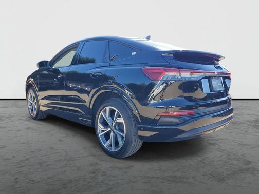 2024 Audi Q4 e-tron Premium Plus 50 quattro