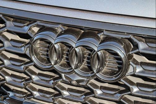 2024 Audi Q5 45 S line Premium Plus