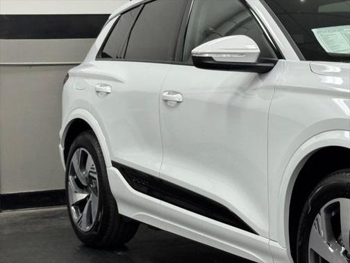 2025 Audi Q6 e-tron Premium Plus quattro