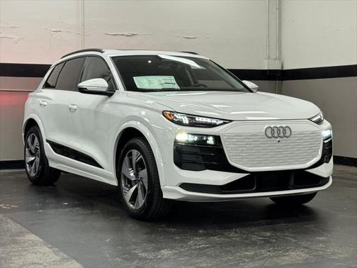 2025 Audi Q6 e-tron Premium Plus quattro