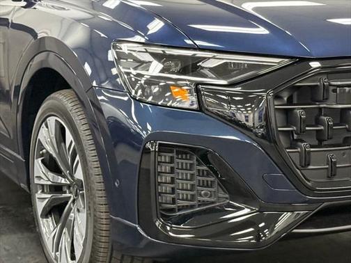2025 Audi Q8 55 Premium